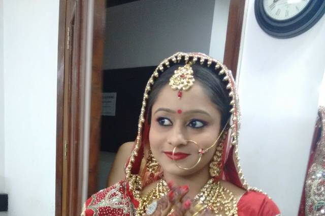 Saloni Salon and Spa