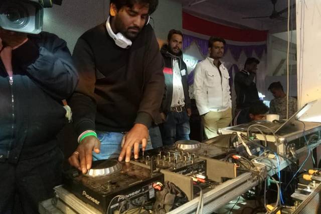 DJ Harish, Baradwar