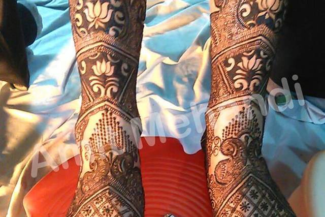 110+ Royal Front Hand Mehndi Design | Stylish And Simple