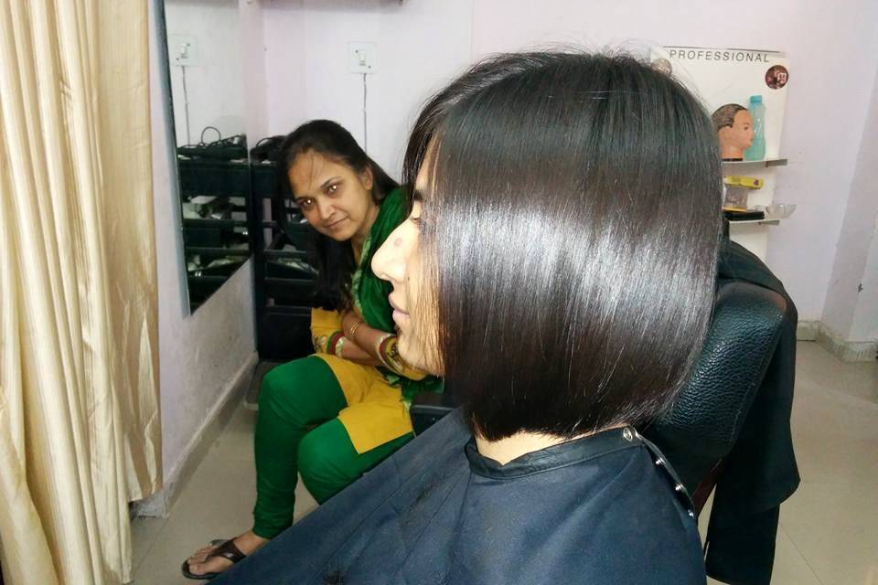 Hair Affair Unisex Salon, Delhi