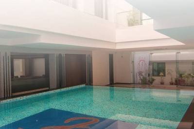 Indoor swimming pool