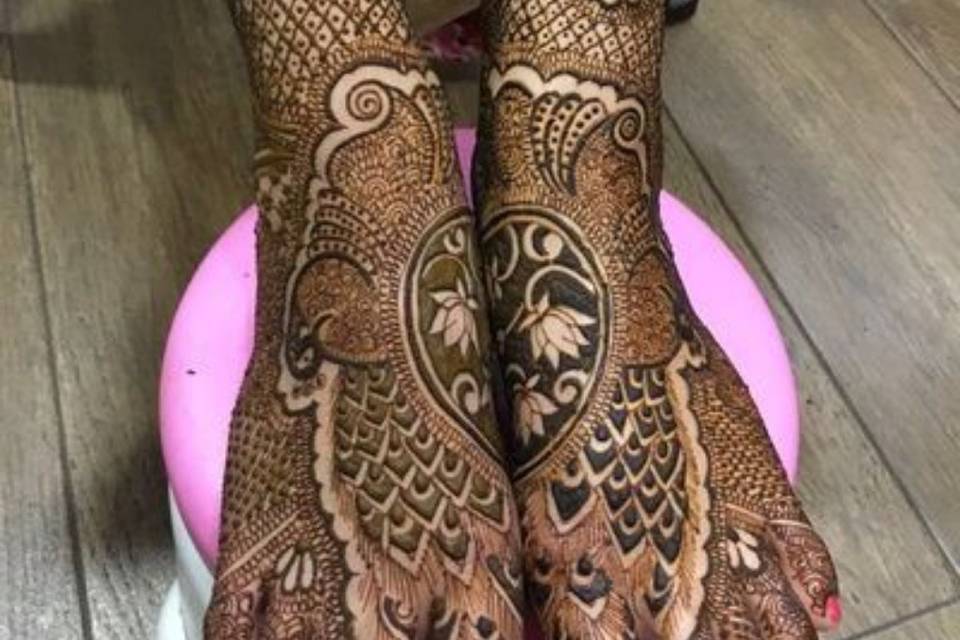 Bridal legs design