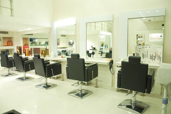 Finesse Beauty Salon, MG Road - Makeup Salon - DLF Phase 1, 2, 3 - Cyber  City 