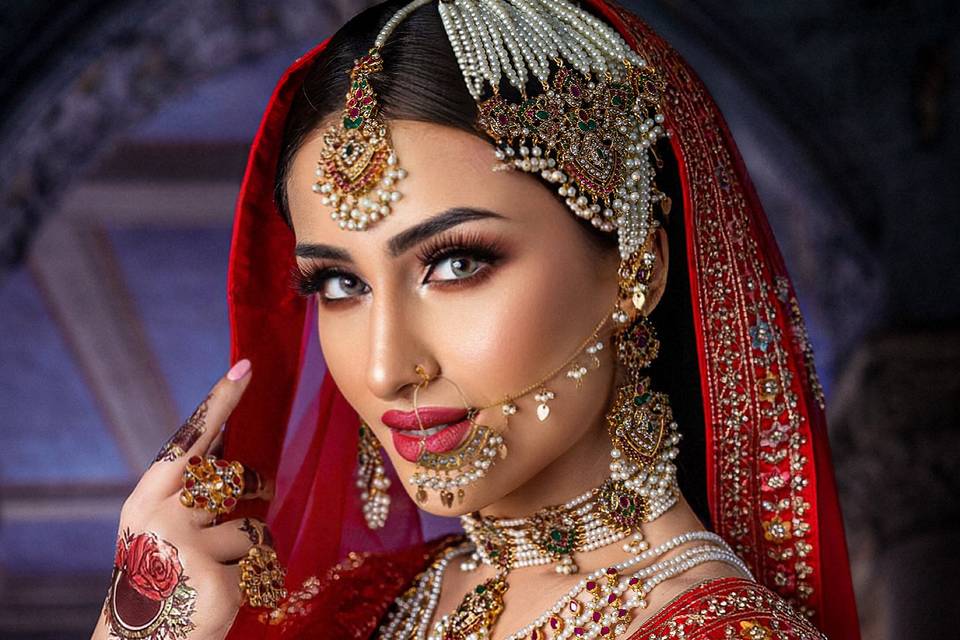 Farah Syed Makeup Artist