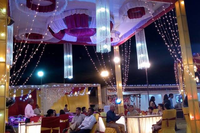 Wedding decor and lighting