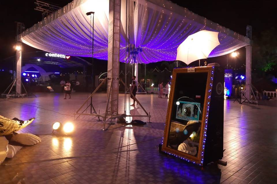Digital Mirror, Goa