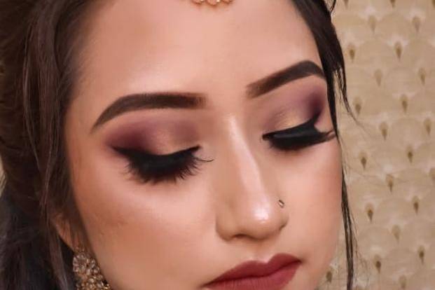 Party makeup