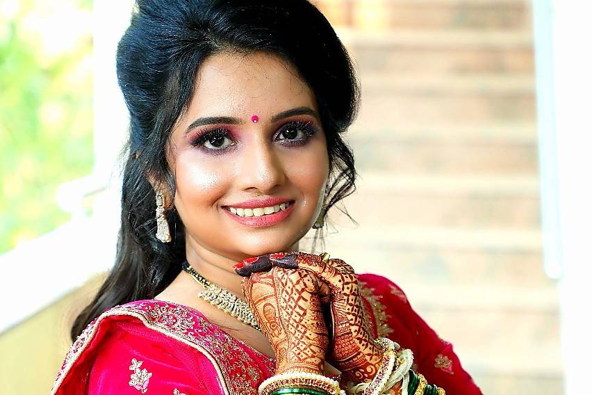 Poonam Mojidra Bridal Makeup Artist