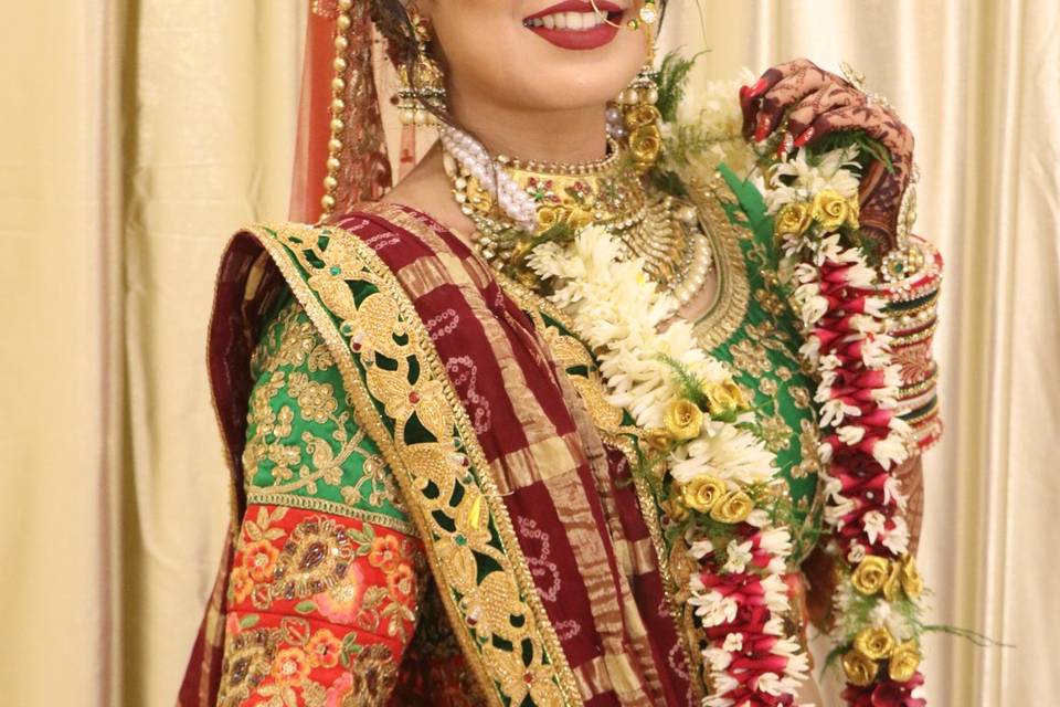 Poonam Mojidra Bridal Makeup Artist