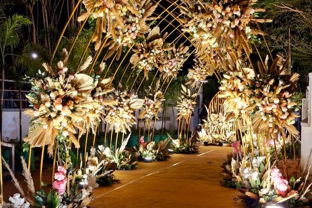 Entrance decor
