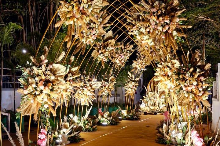 Entrance decor