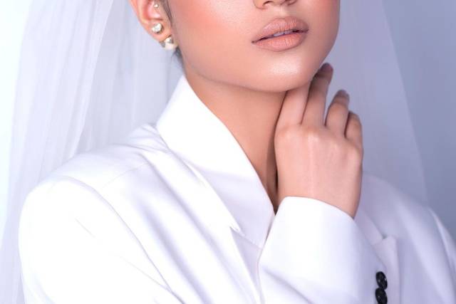 Iza Setia Makeovers