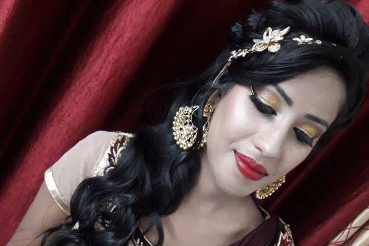 Kavita Beauty Parlour