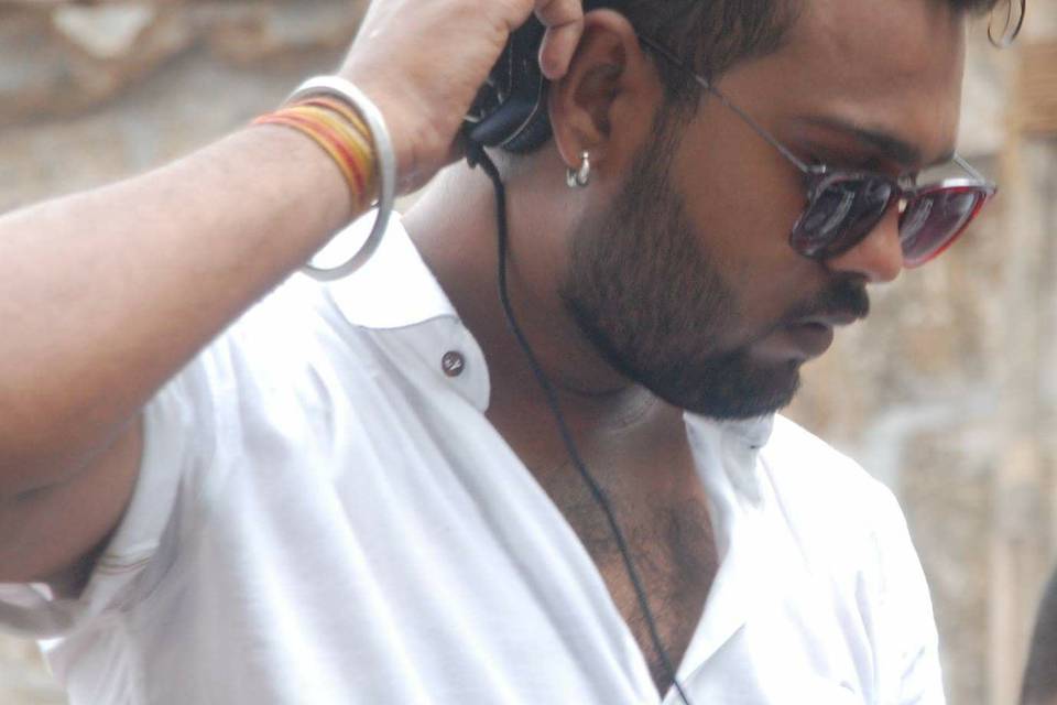 DJ Akshay Lakshkar