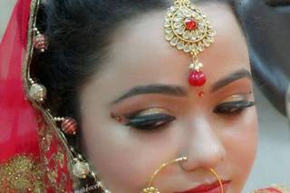 Shahnaz Husain Beauty Salon