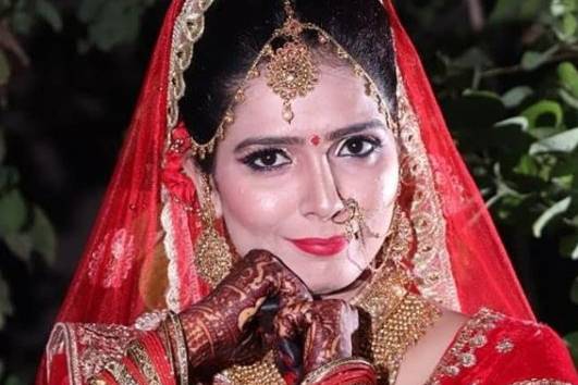 Rukhsana Makeup Artist