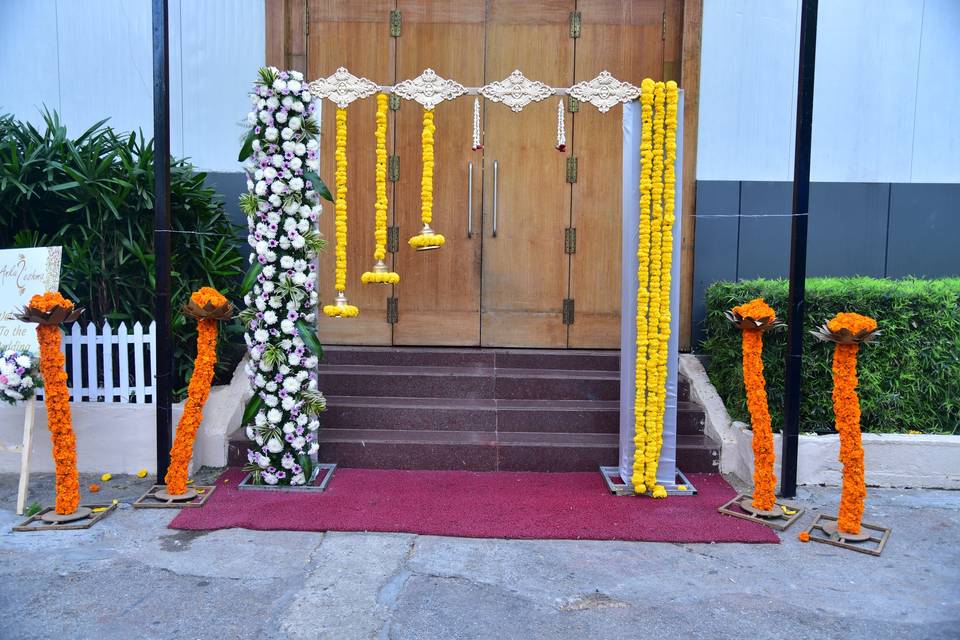 Entrance decor