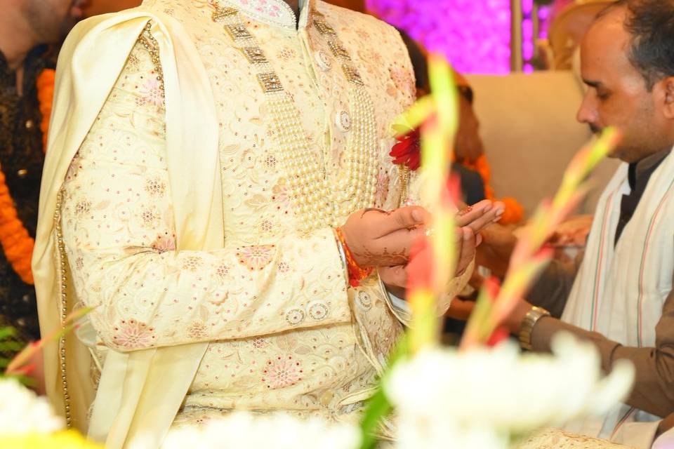Groom