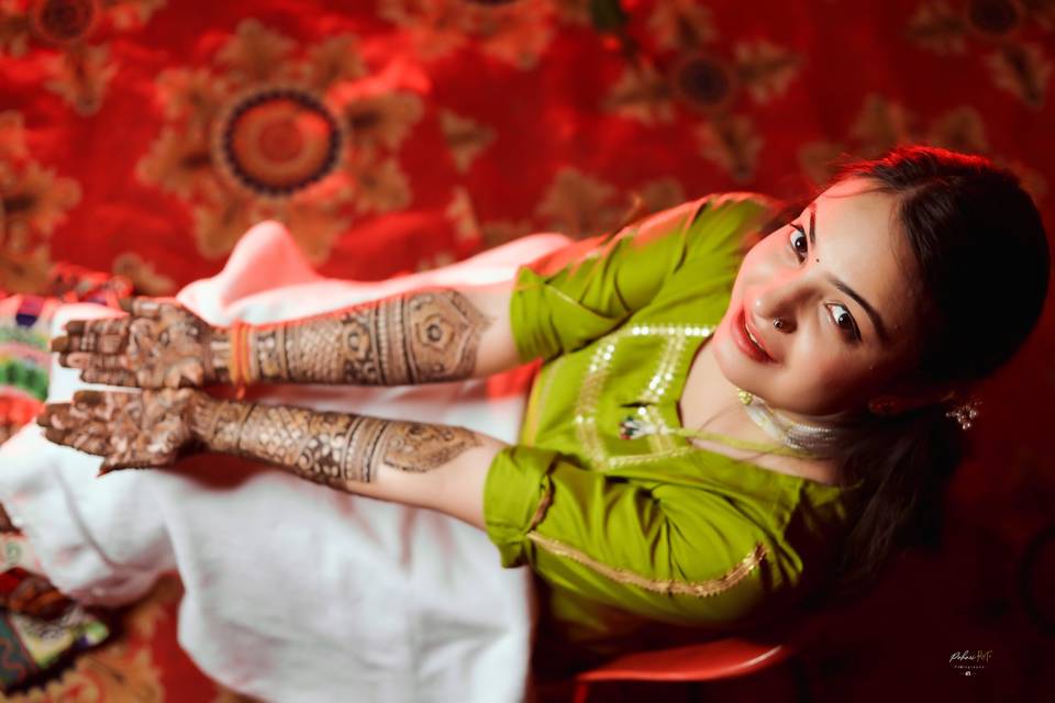 Mansi Mehndi