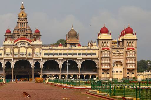 Holiday Makers, Lucknow