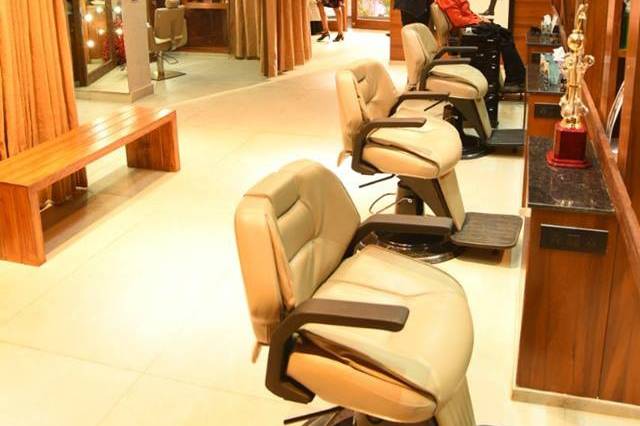 Ash & Niell Unisex Salon, East of Kailash