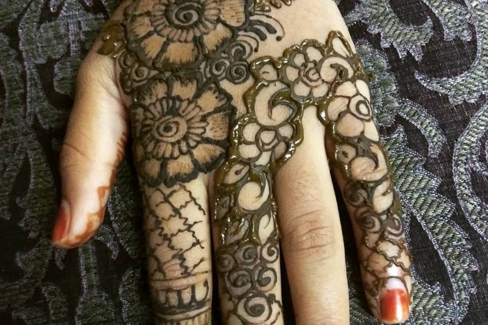 Mehndi Artists