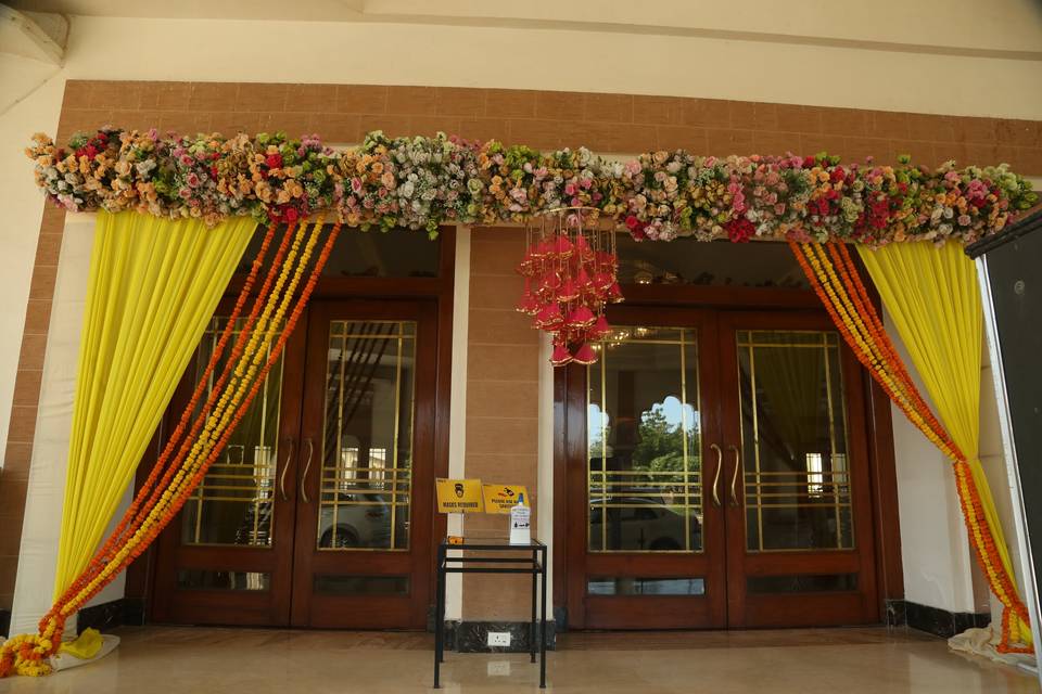 Wedding gate decor