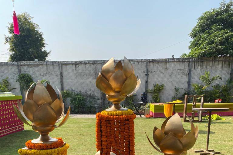 Entrance decor