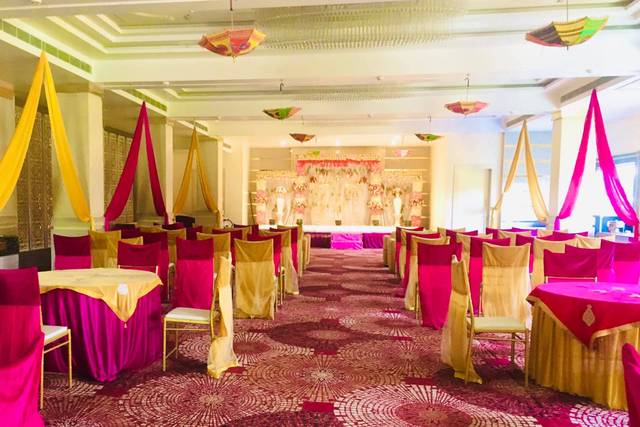 Hotel Nakshatra Lawn & Banquet