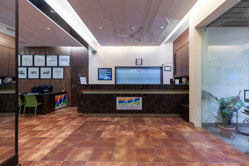 Reception desk