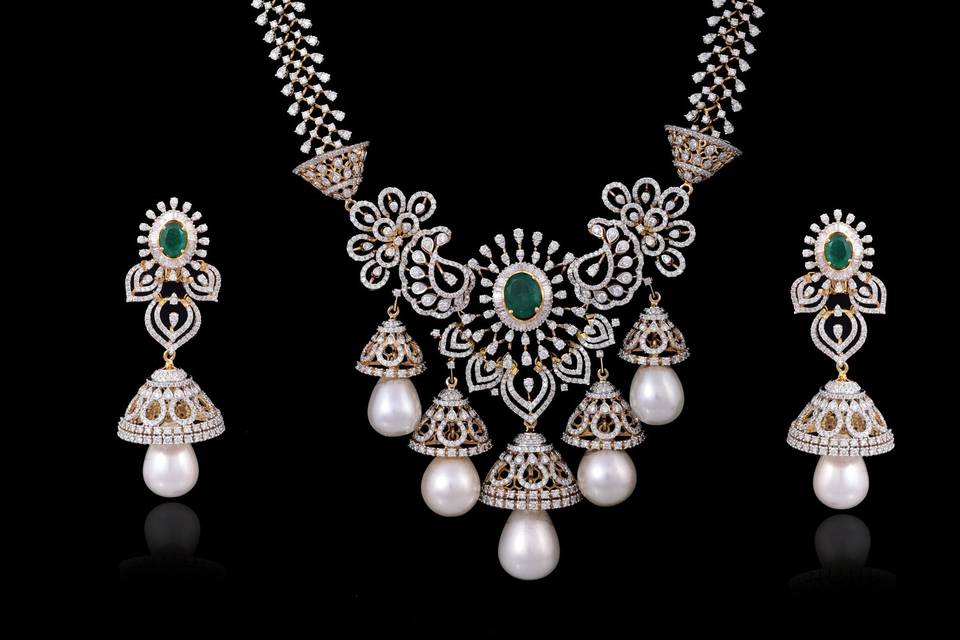 Necklace & earrings