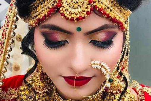 Nidhi Jaiswal Makeup Artist