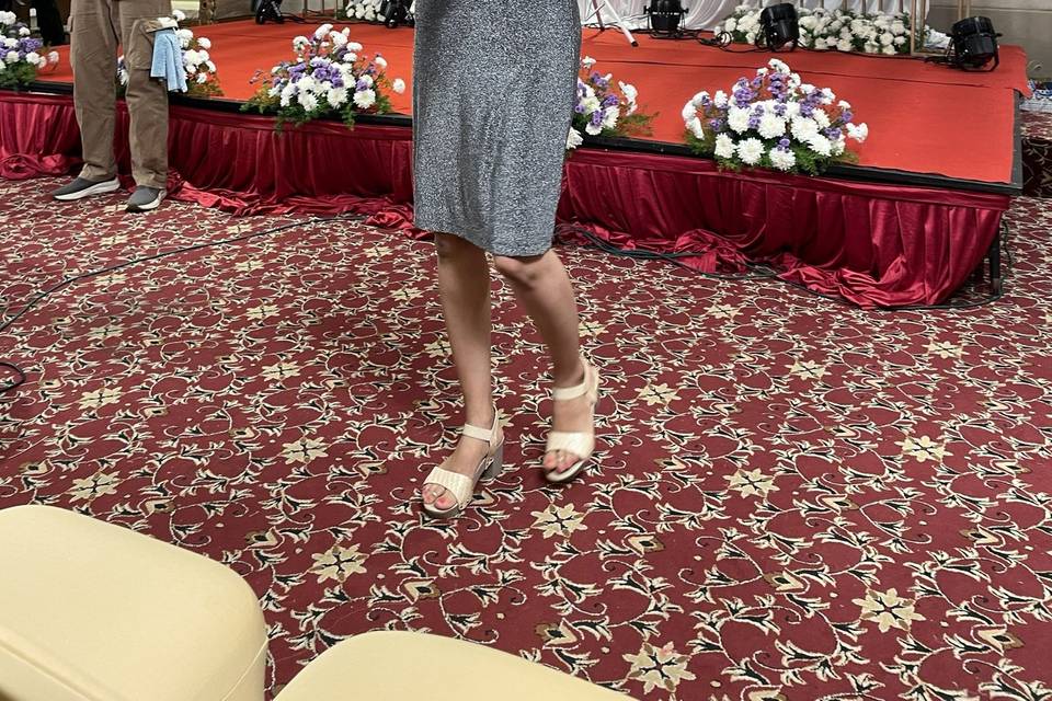 Emcee Mona Birla