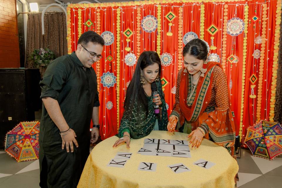 Kanika & Aakash Mehendi