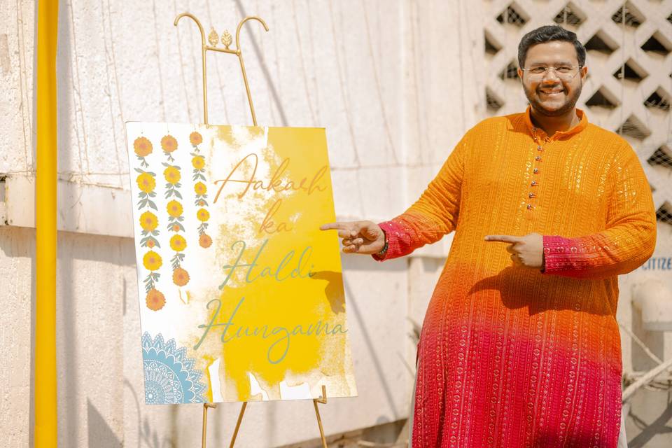 Kanika & Aakash Haldi