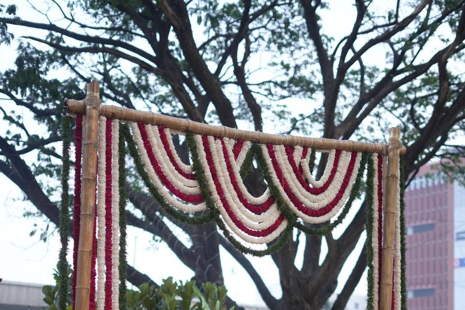 Welcome arch