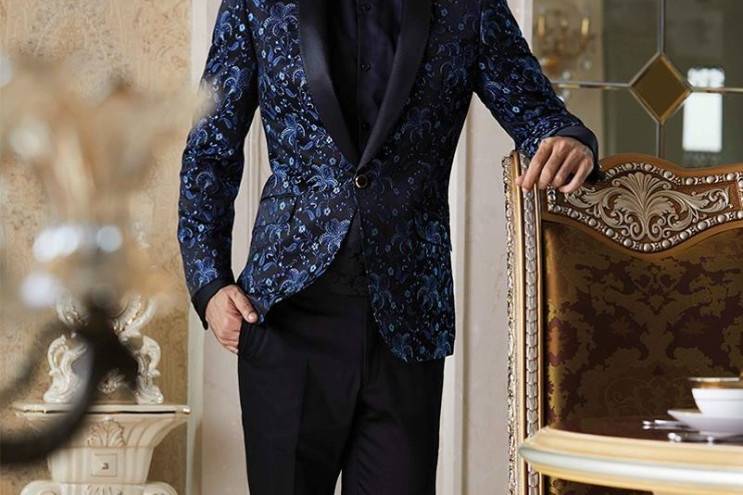 Designer suits rajouri garden hotsell