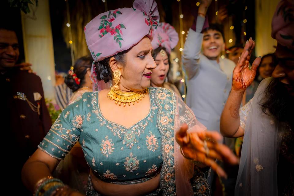 Manika & Kaushthubh