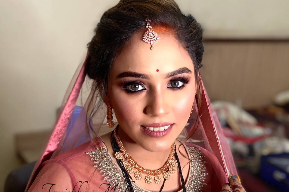 HD makeup for reception