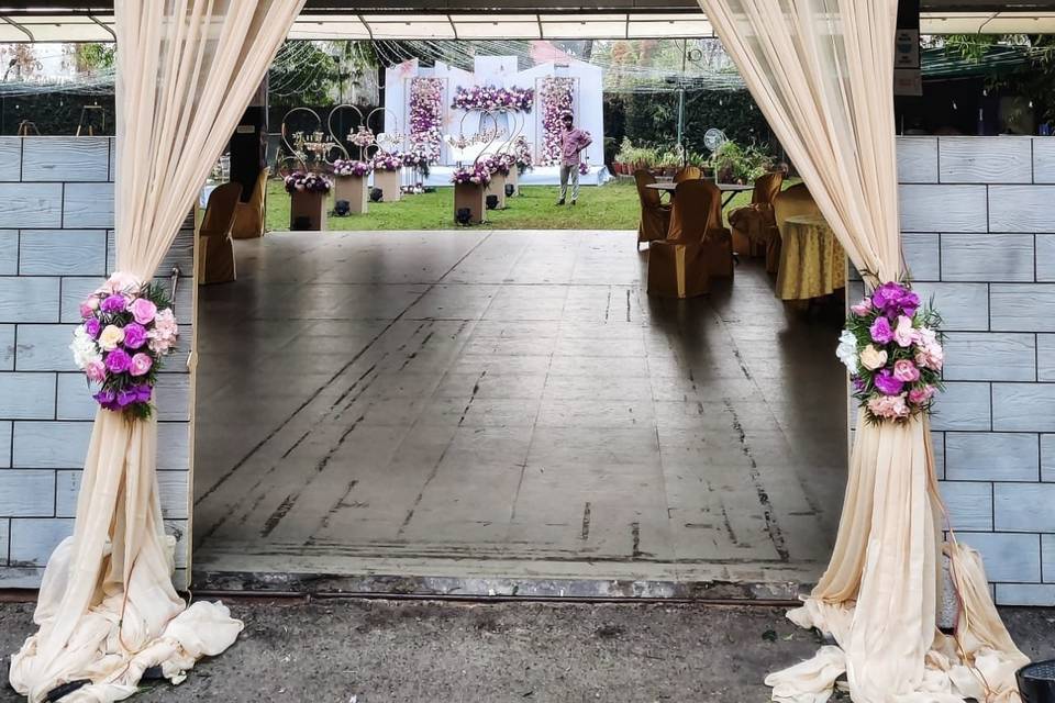 Entrance decor