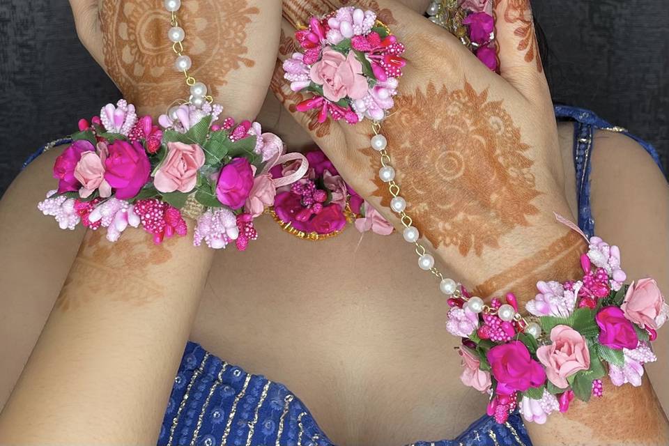 Mehendi Bride