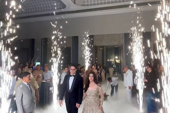 Couple entry