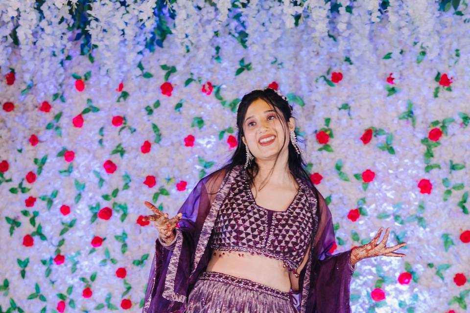 Bride Dancing in her sangeet