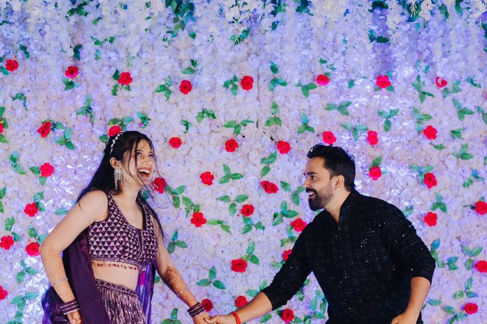 Couple Dancing in Sangeet