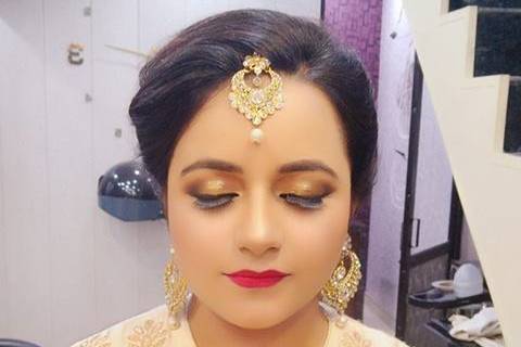 Bridal makeup