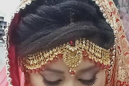 Bridal makeup