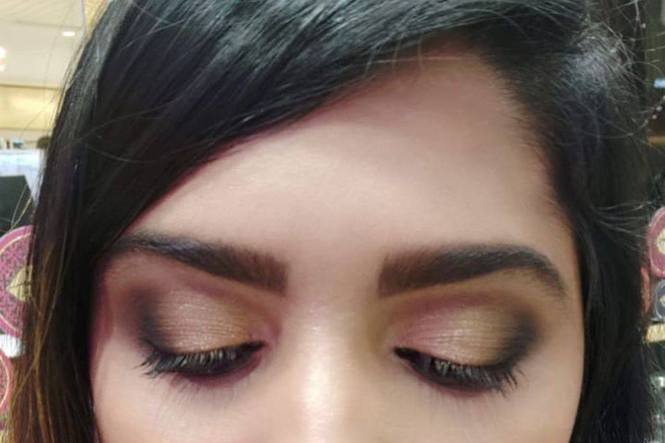 Cocktail party makeup