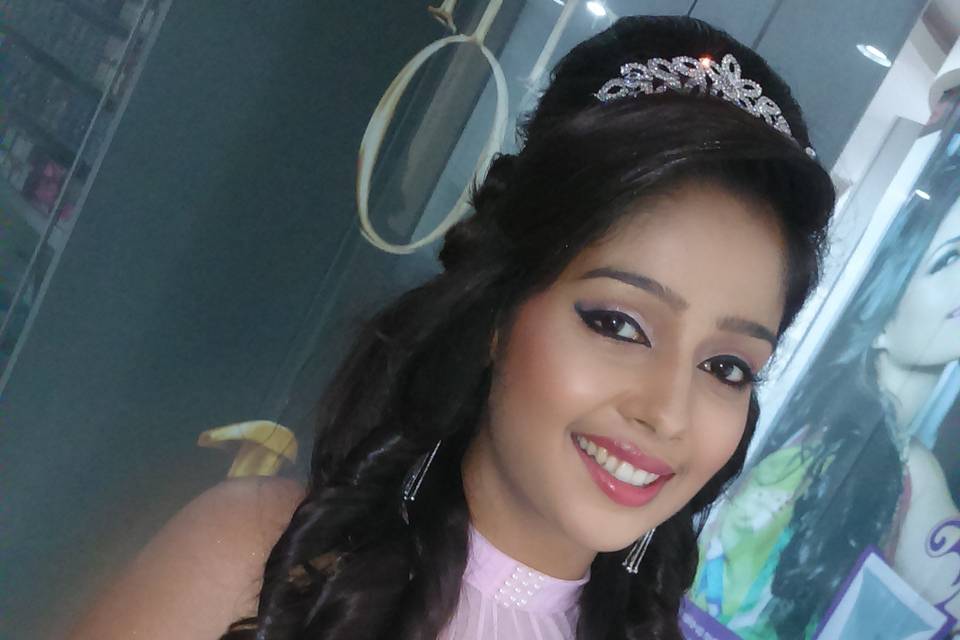 Studio 11 Salon & Spa, Chandanagar
