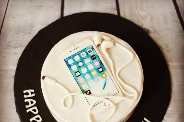 Designer cake