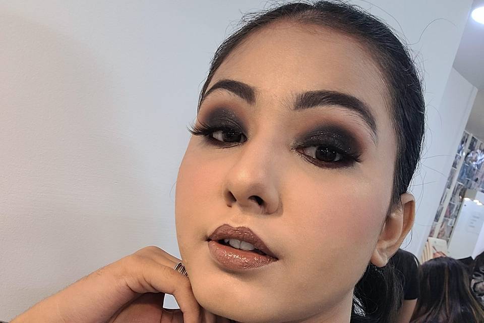 Party makeup black smoky eyes